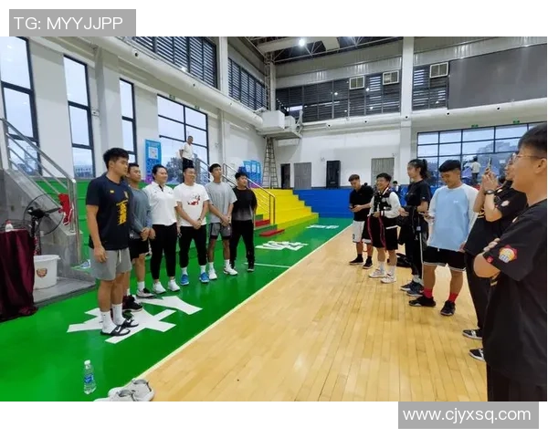想要学习篮球的朋友们可以在哪里找到合适的培训班和教练呢